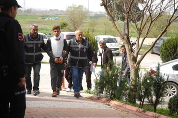 Tartıştığı Kız Arkadaşını Sokak Ortasında Defalarca Bıçakladı