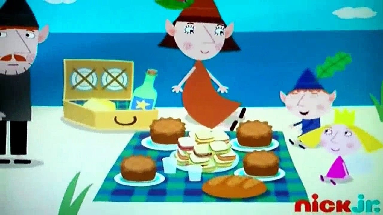 Ben And Holly's Little Kingdom | Mr Elf Takes A Holiday | Honey Bees