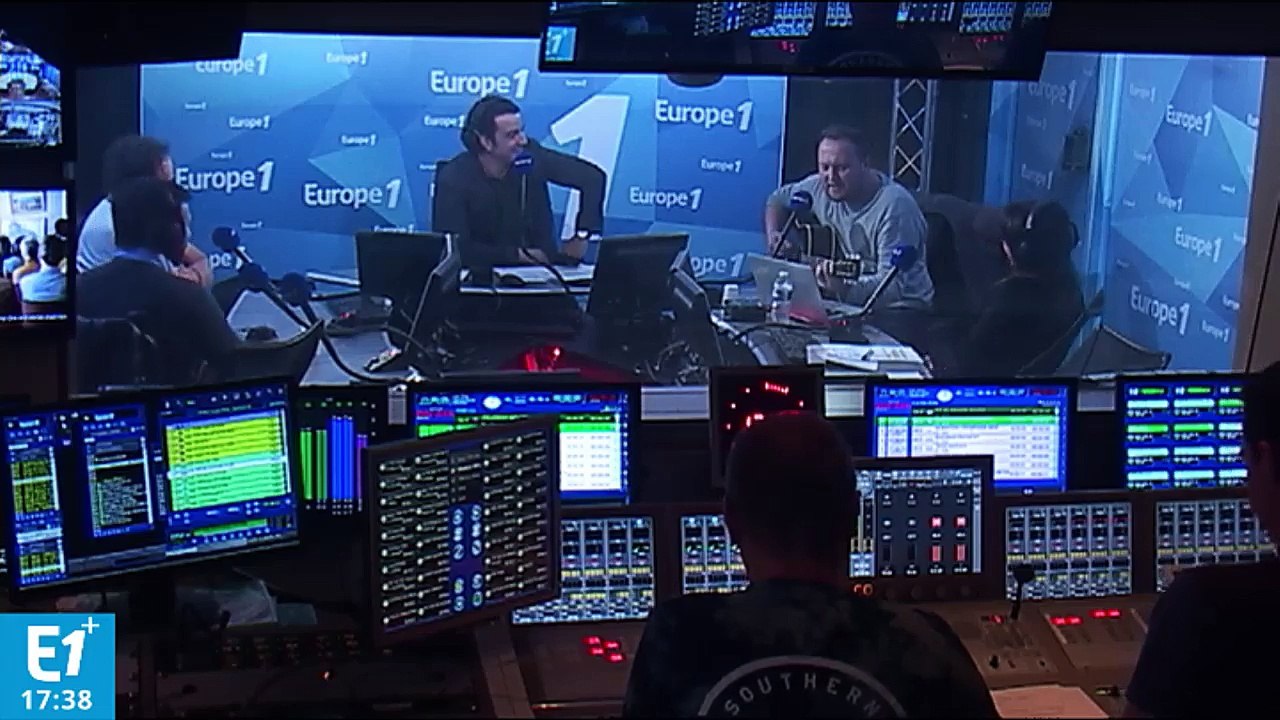 Oldelaf chante "La Tristitude" spéciale "Y a pas péno !"