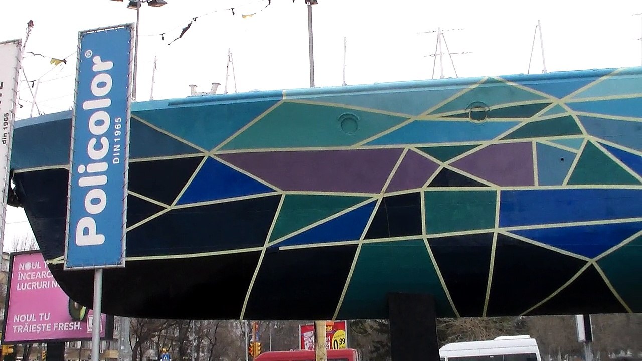 Ship - Geometric Sea
