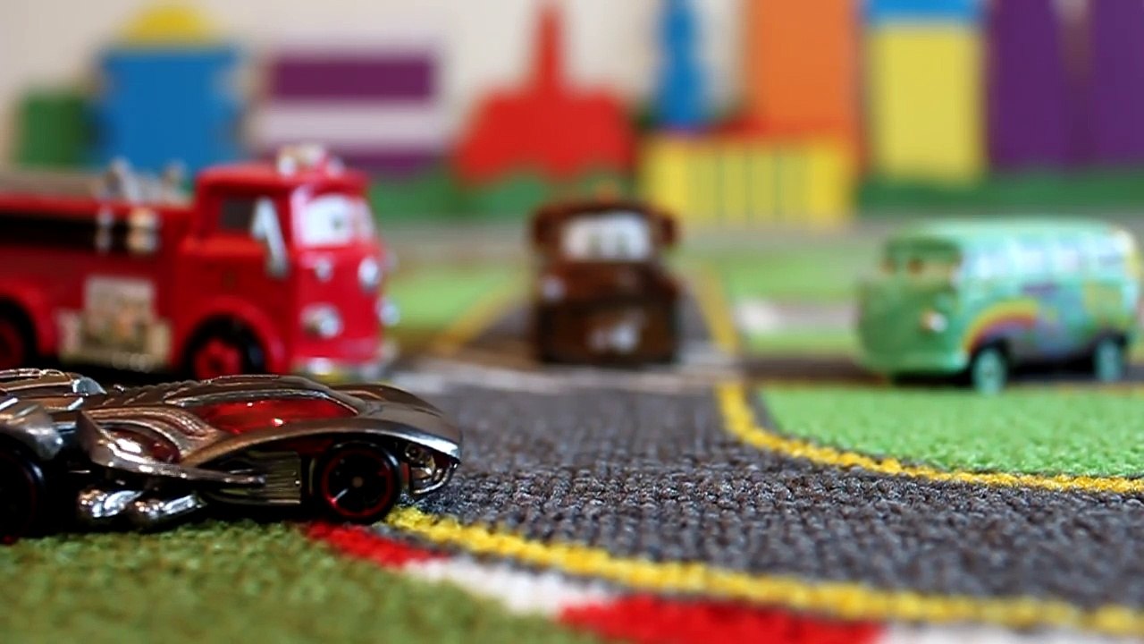 Тачки Молния Маквин и его Друзья Шериф и Кабуто Мультик про машинки для детей