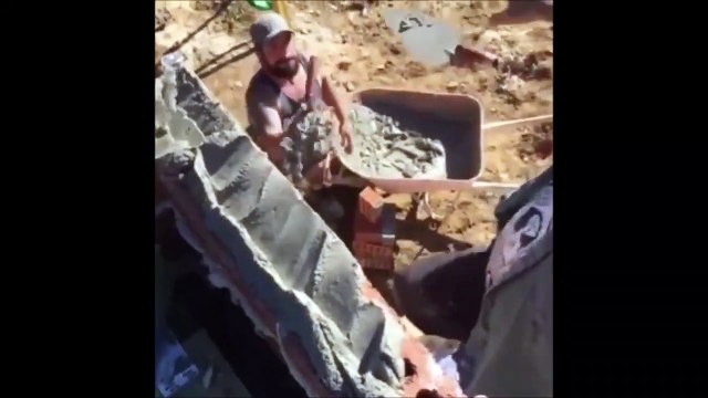 2 maçons tellement efficaces... Technique incroyable