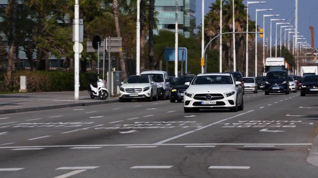Mercedes-Benz CLS 350 d 4MATIC in White bright Driving in the city