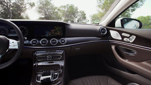 Mercedes-Benz CLS 350 d 4MATIC in White bright Interior Design