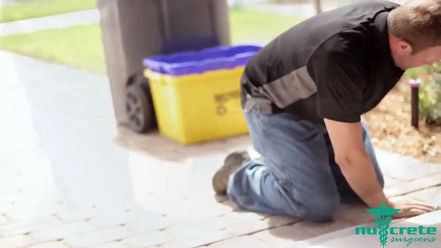 How to Apply Epoxy Floor Coatings to a Garage Floor (Start to Finish)