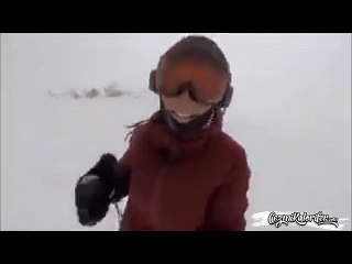 Haberi Olmadan Hayatının Kaçışını Yapan Hanım Kız