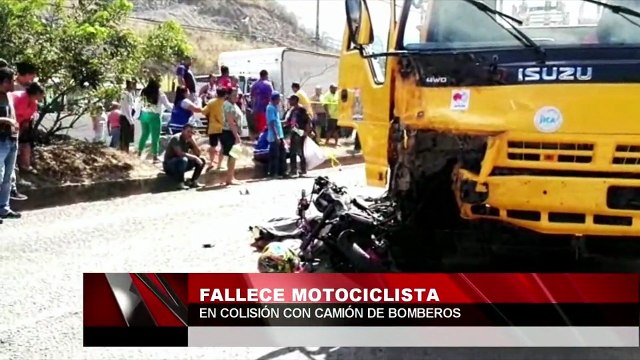 Falleció motociclista en colisión con camión de bomberos