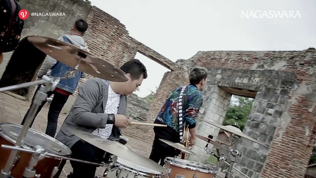 Merpati - Sekilas Bayangmu Hadir (Official Music Video NAGASWARA) #music