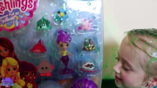 REAL LIFE MERMAID Play Doh Girl Plays in tub full of Slime GELLI BAFF W/ Splashlings blind bags