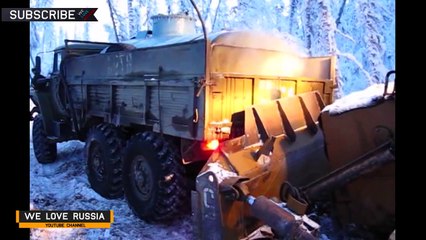 Скачать видео: Compilation of Russian trucks in Extreme conditions #2 / Российские грузовики *NEW new*