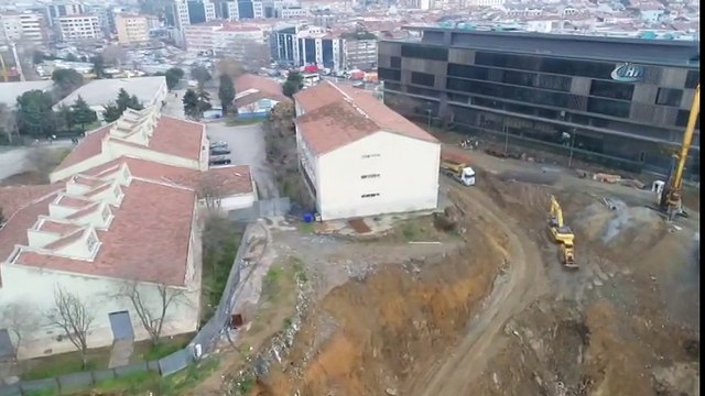 Okuldaki Toprak Kayması Havadan Görüntülendi