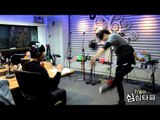 신동의 심심타파 - VIXX Leo kicking Korean shuttlecock, 빅스 레오의 제기차기 20131205