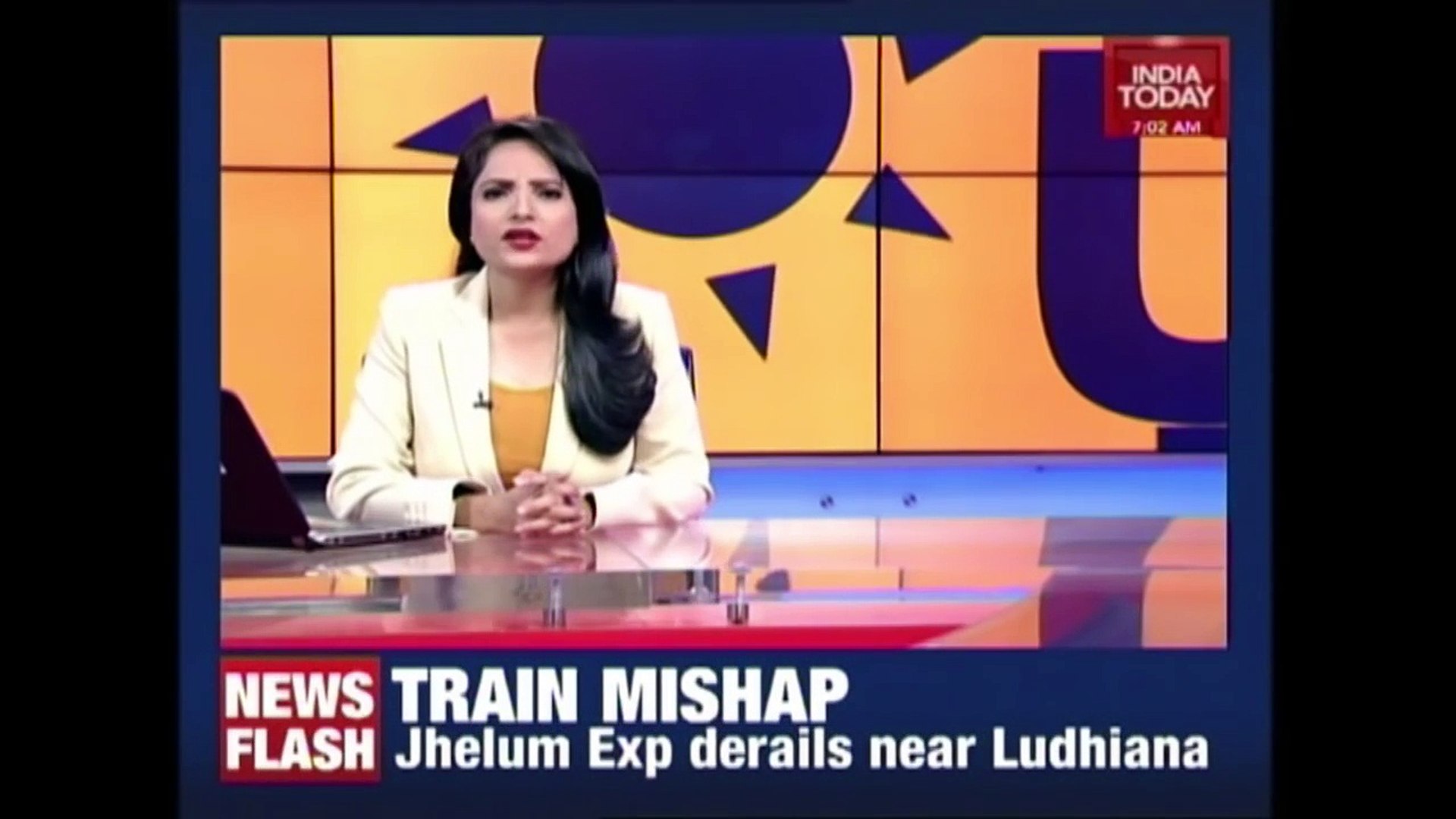 10 Coaches Of Jhelum Express Derail Near Ludhiana