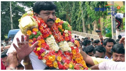 ಕರ್ನಾಟಕ ಚುನಾವಣೆ 2018 : ಕೋಲಾರದಲ್ಲಿ ಮತದಾರರನ್ನ ಸೆಳೆಯಲು ವರ್ತೂರ್ ಪ್ರಕಾಶ್ ಐಡಿಯಾ  | Oneindia Kannada