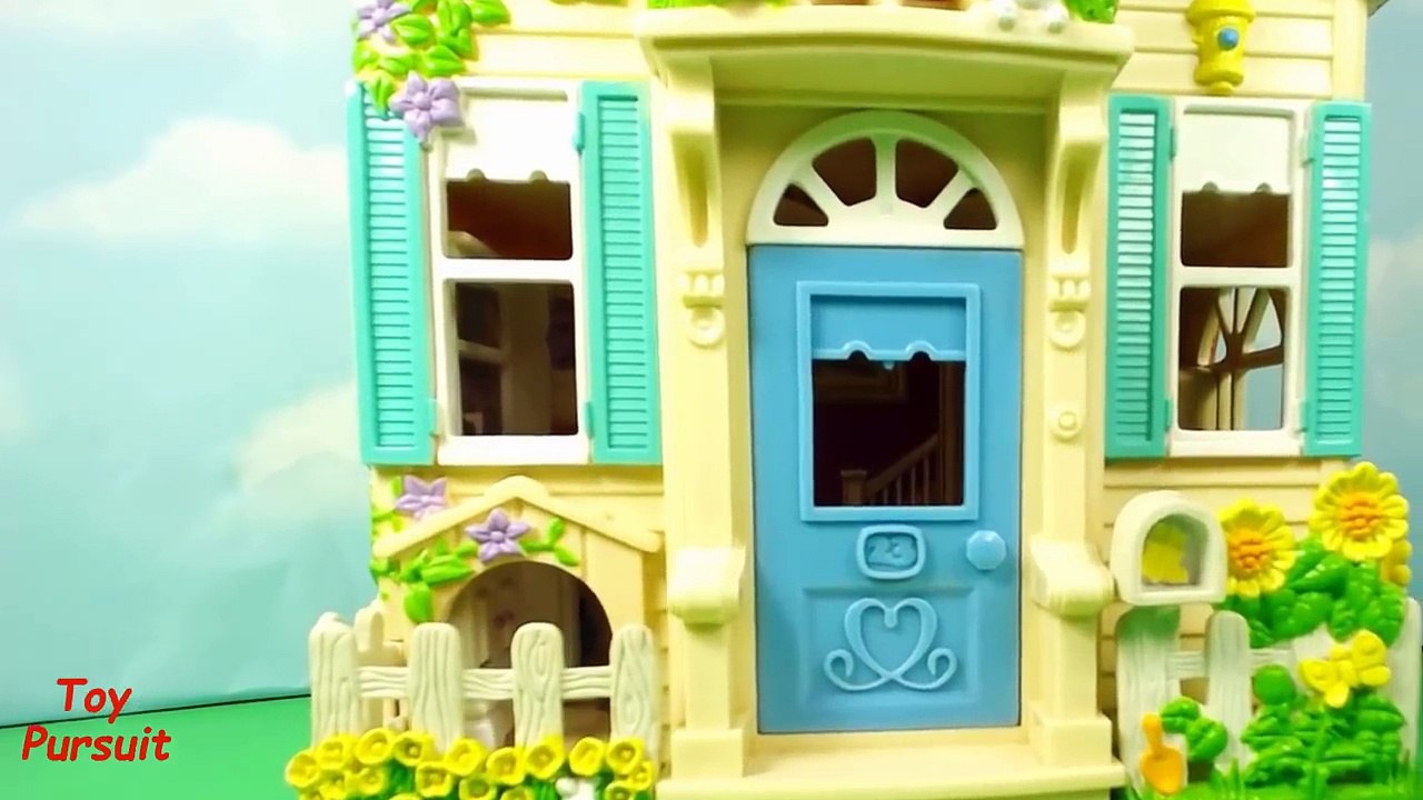 Imaginext Catwoman Creates Drama With Poison Ivy and Nightwing Toy Video