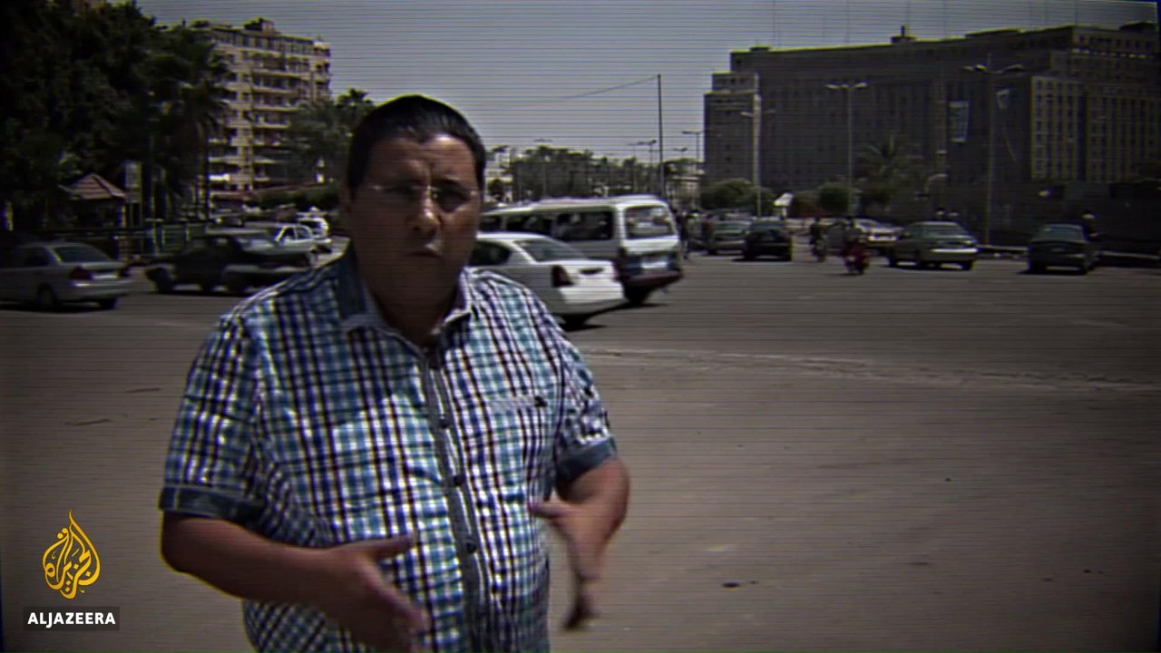 Why's Egypt continuing to hold Mahmoud Hussein without charge?