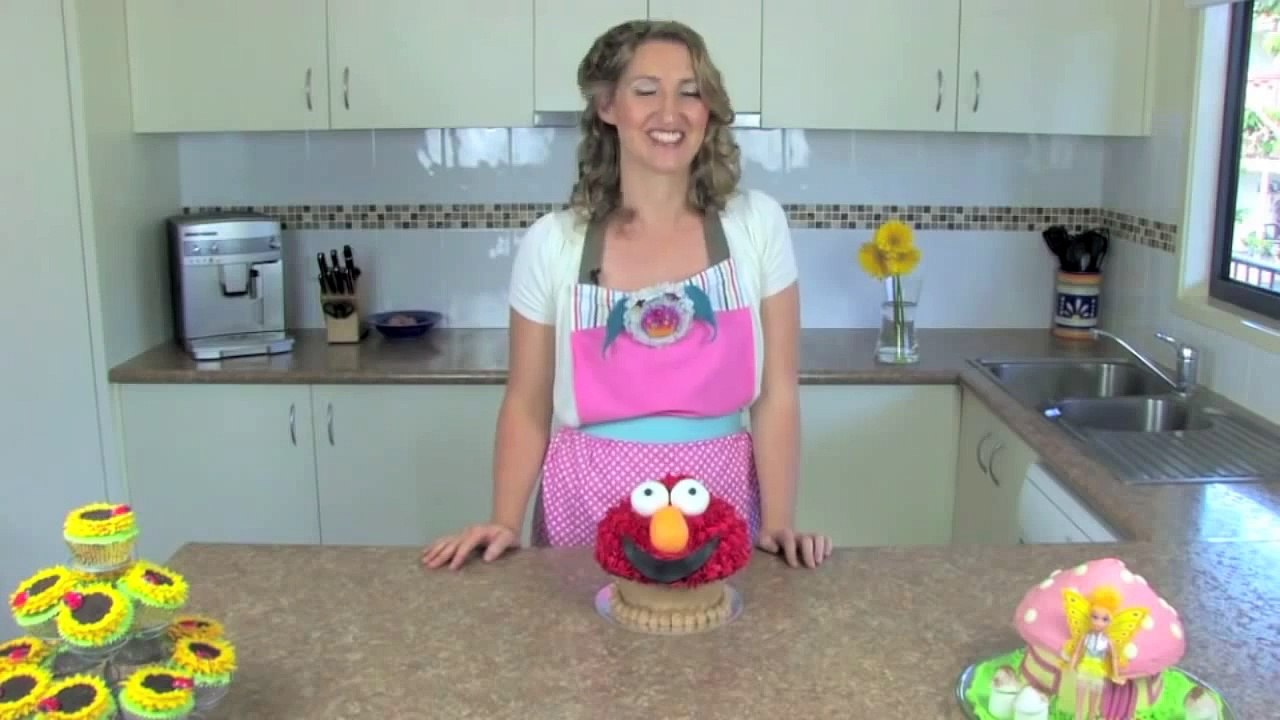 Elmo Cake & Jumbo Cupcake