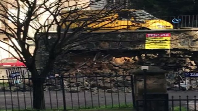 Kartal'daki otopark duvarının çökme anı kamerada