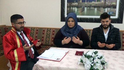 Artvin'de ilk kez bir müftü resmi nikah kıydı