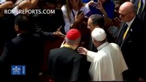 Pope Francis greets Peruvian “Pelé,” Teófilo Cubillas