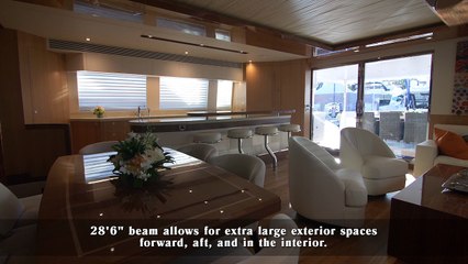 Horizon PC74 at the Miami International Boat Show 2018