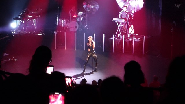 Shy’m - L'effet De Serre (Extrait) Live @ Folies Bergère, Paris, 2018
