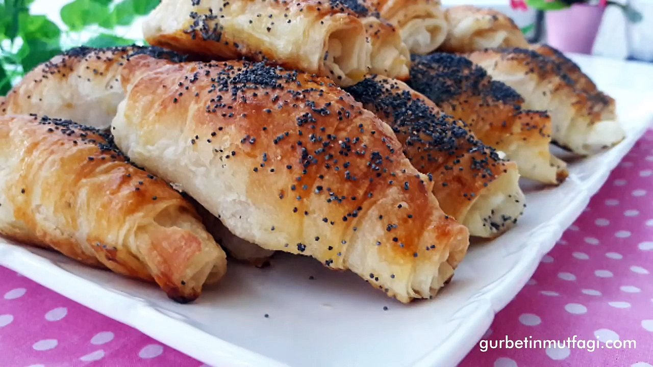 5 Dakikada Puf Puf Kabaran Çıtır Çıtır Olan Sodalı Börek Tarifi-Börek Tarifleri-Gurbetinmutfagi