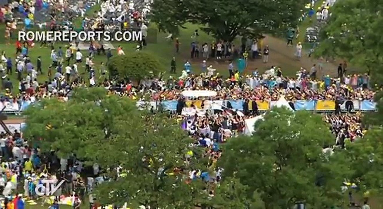 Pope welcomed by thousands before celebrating closing Mass in South Korea | Pope