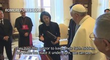 Japan's prime minister gives Pope a Japanese magic mirror