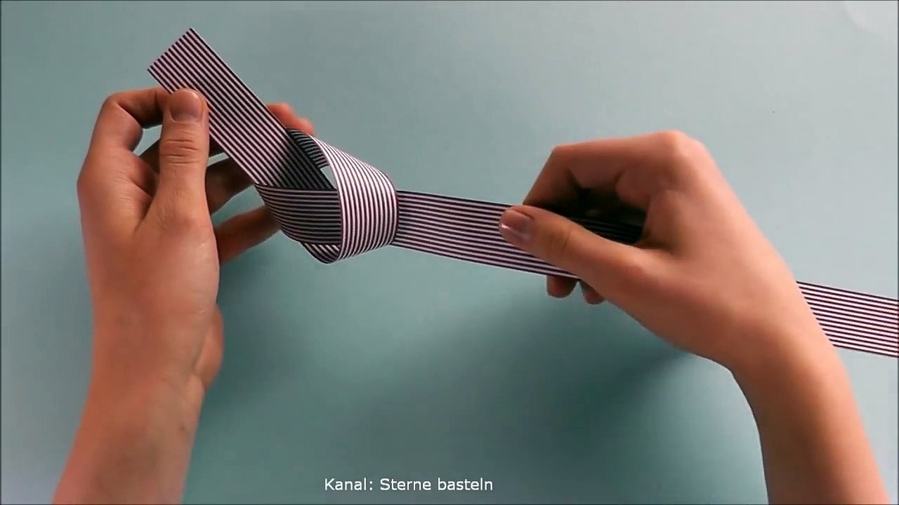 Weihnachtssterne basteln - Weihnachten basteln mit Papier - Origami Stern - DIY Weihnachtsgeschenk