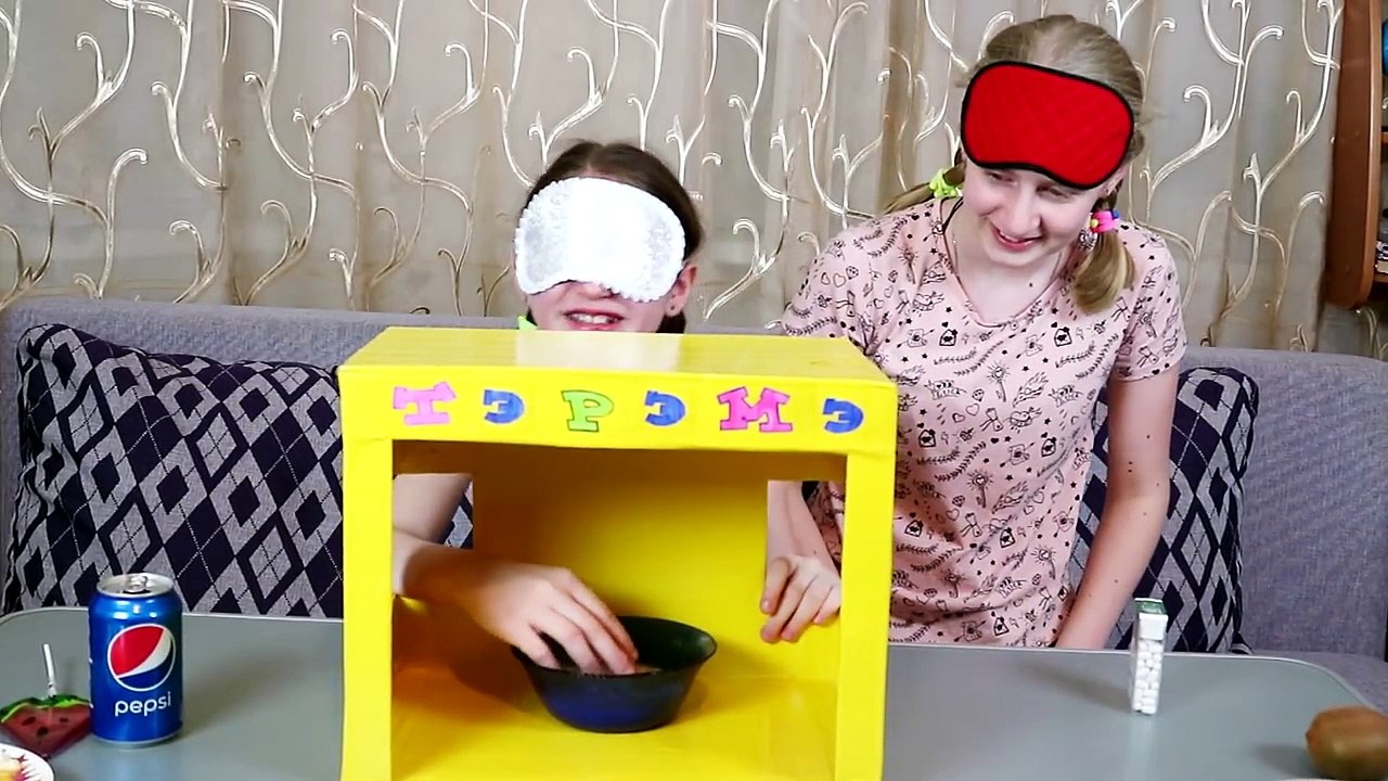 Что в коробке ЧЕЛЛЕНДЖ пощупай и угадай ПРАНК Whats Inside The Box Feel Challenge