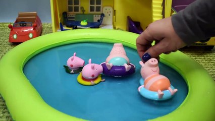Bajka Świnka Peppa po polsku. Wielka zjeżdżalnia prosto do basenu bzziüuum