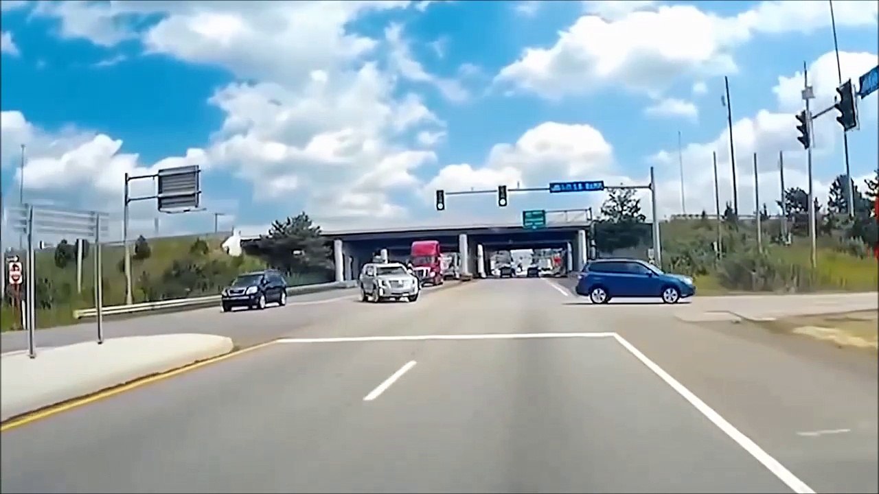 Stupid Crashes MEK1
