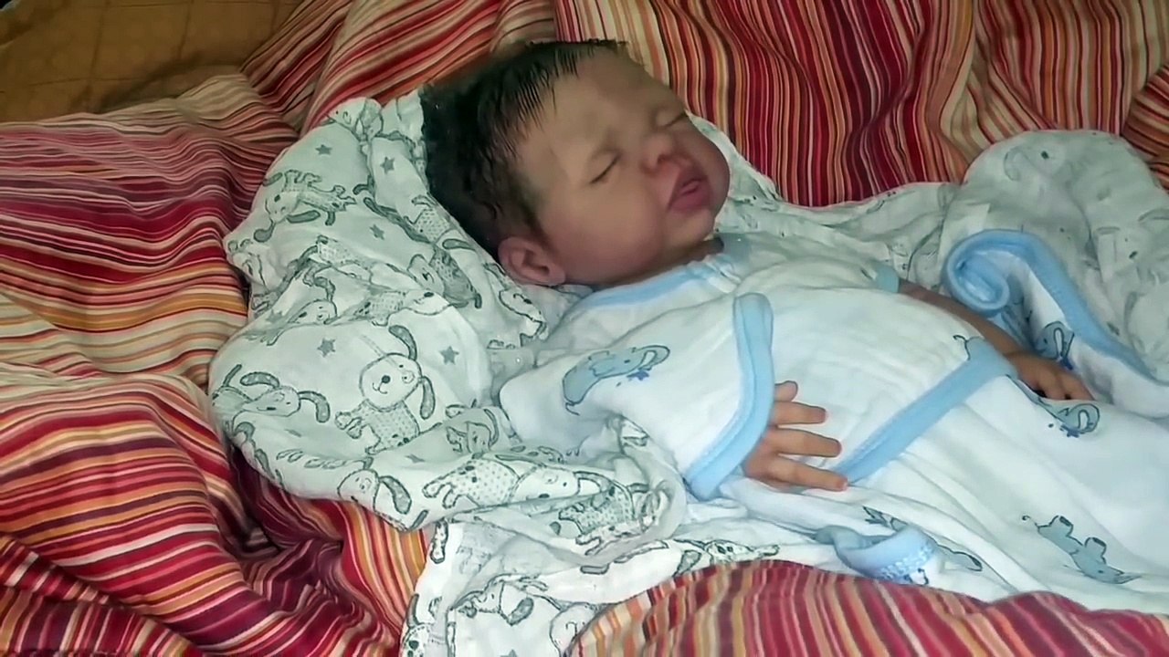 (Silicone Baby) Sebastian Pees All Over Mommy!!