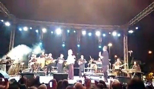 Μαρινέλλα & Αντώνης Ρέμος - Εγώ κι εσύ ( Τα λόγια είναι περιττά ) - Live 2016 Κατράκειο Θέατρο