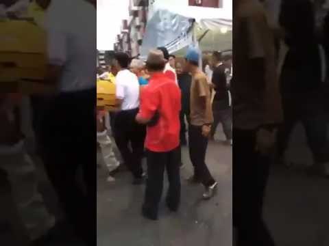 Pemuda usir Pakatan Harapan dari bazar Ramadan