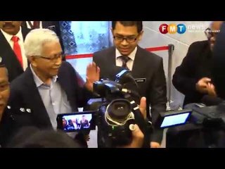 Mahathir, Daim hadir beri keterangan