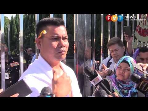 Jamal berkemban ke pejabat kerajaan Selangor bantah gangguan bekalan air