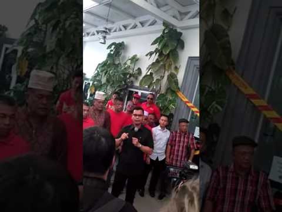 Jamal 'reopens' sealed hotel with ribbon-cutting ceremony