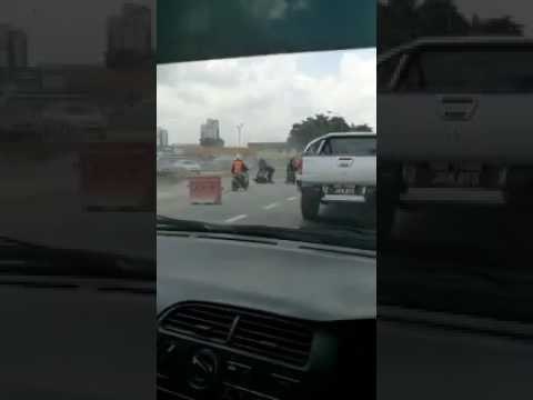 Cop breaks leg after suspect crashes into him