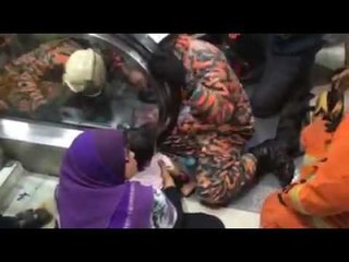 Kanak-kanak 3 tahun cedera tersepit eskalator