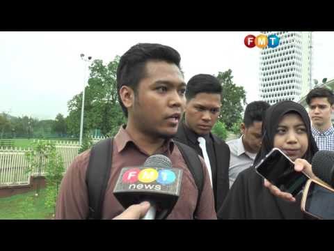 Pelajar di luar Parlimen bantah pengurangan dana untuk universiti awam
