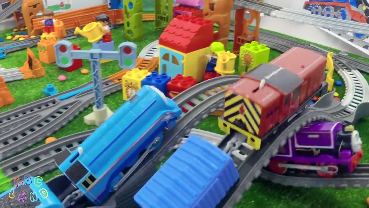 Great Weekend Race with Thomas and Friends ♦ Accidents Will Happen ♦ Play and Learn #17