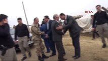 Mardin Valisi Yaman, 8 Askerin Şehit Olduğu Saldırıda Yaralanan Korucuyu Ziyaret Etti