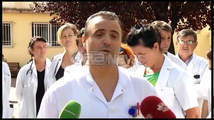 Ora News - Maternitetet protestë të heshtur: S’mund të trajtohemi si kriminelë!