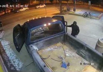 Suspects Ram Truck Into DC Store During Burglary