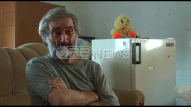 Ora News –Fier, 52-vjeçari i paralizuar: Më dërgoni në azilin e pleqve