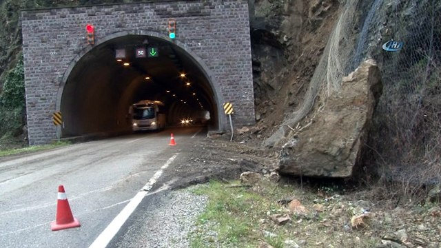 Karabük - Yenice Karayolu'nda heyelan tehlikesi