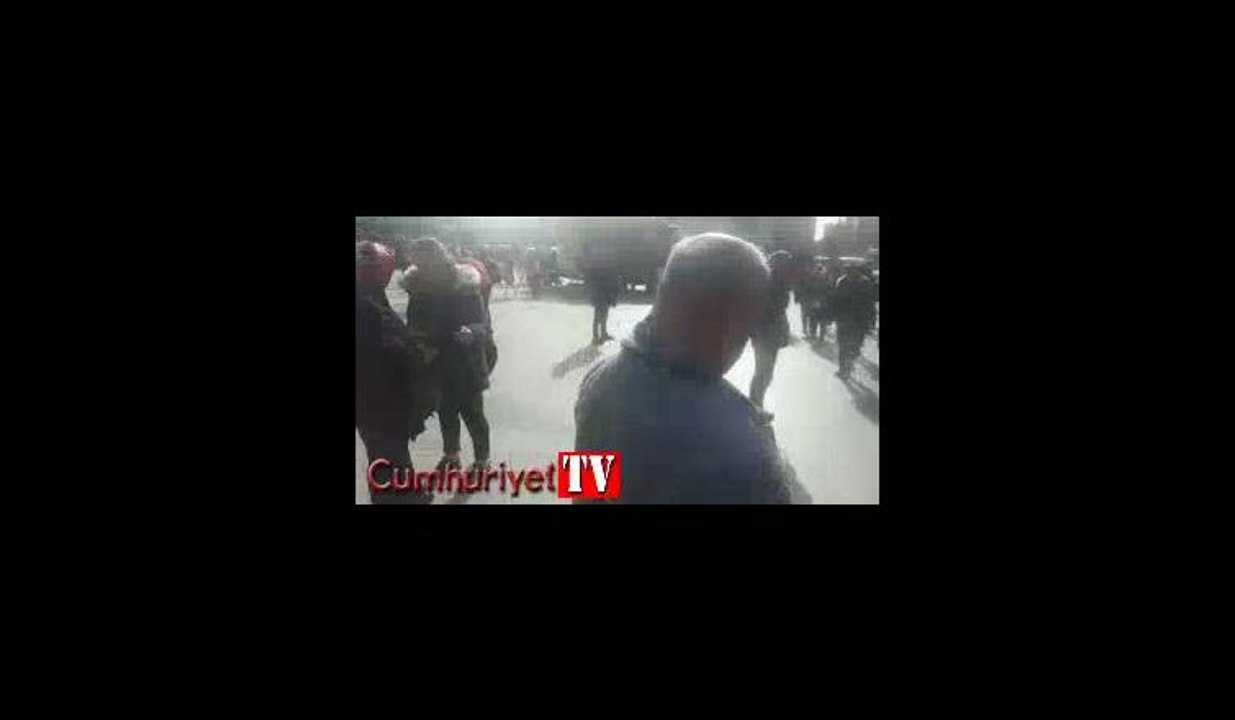 Erdoğan İstiklal Marşı okurken fonda Grup Yorum çaldı