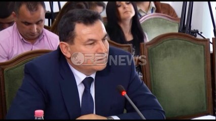 Ora News -  Kërcënimi ndaj Llallës, Braho i përgjigjet dy deputetëve socialistë